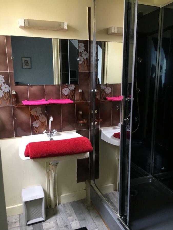 Hotel Bar B'Rock Saint-Martin-sous-Vigouroux المظهر الخارجي الصورة